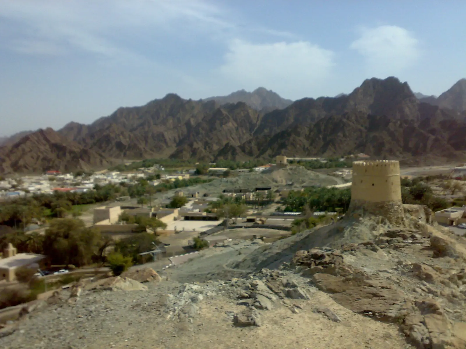 Hatta Fort on its hill with the Hajar Mountains behind